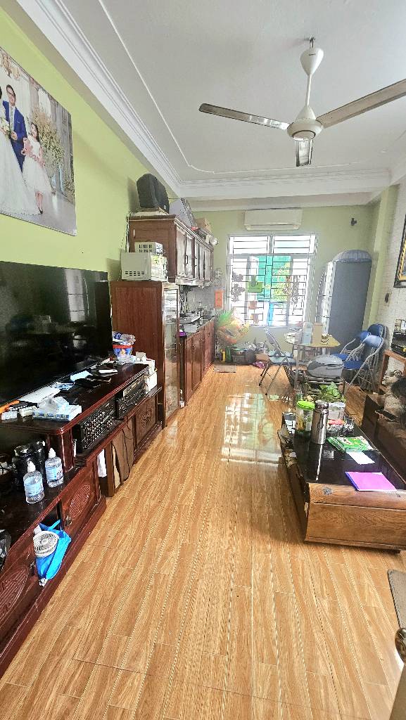 Bán nhà Lĩnh Nam - diện tích 26m2 5 tầng - ô tô ngủ trong nhà - giá 4 tỷ