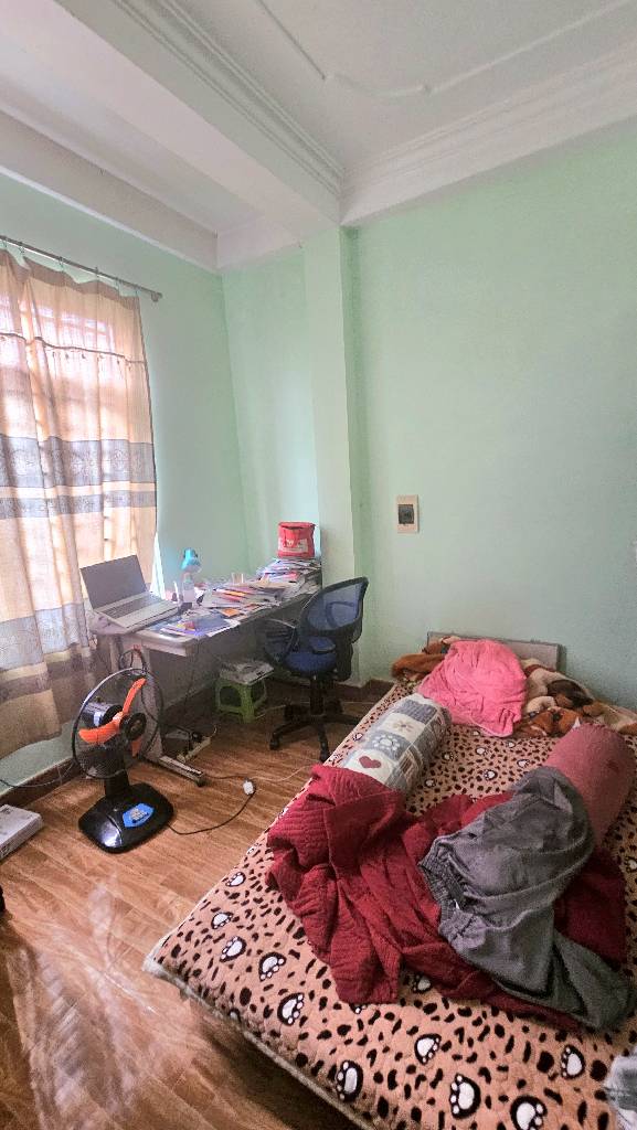 Bán nhà Lĩnh Nam - diện tích 26m2 5 tầng - ô tô ngủ trong nhà - giá 4 tỷ