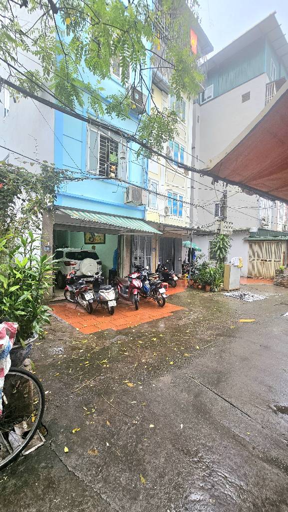 Bán nhà Lĩnh Nam - diện tích 26m2 5 tầng - ô tô ngủ trong nhà - giá 4 tỷ