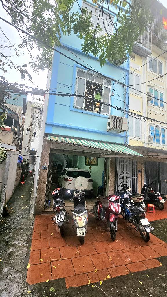 Bán nhà Lĩnh Nam - diện tích 26m2 5 tầng - ô tô ngủ trong nhà - giá 4 tỷ