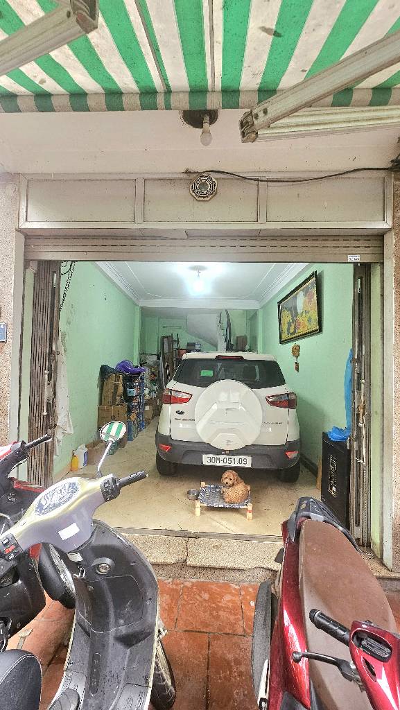 Bán nhà Lĩnh Nam - diện tích 26m2 5 tầng - ô tô ngủ trong nhà - giá 4 tỷ