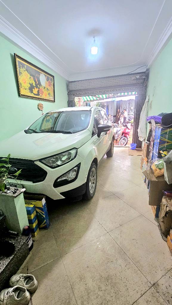 Bán nhà Lĩnh Nam - diện tích 26m2 5 tầng - ô tô ngủ trong nhà - giá 4 tỷ