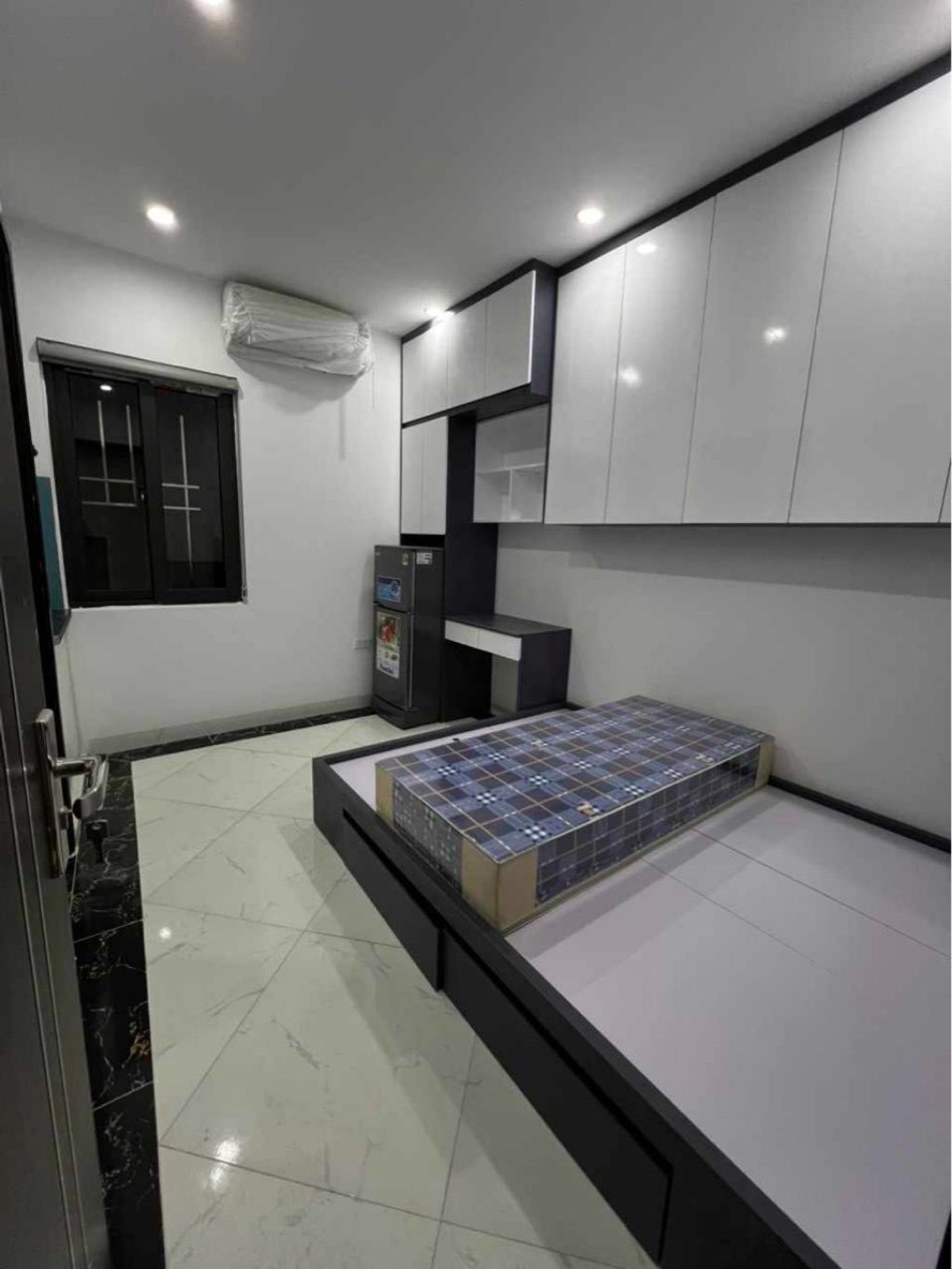 Bán nhà HĐ - diện tích 50m2 7 tầng - CCMN có thang máy - giá 13 tỷ