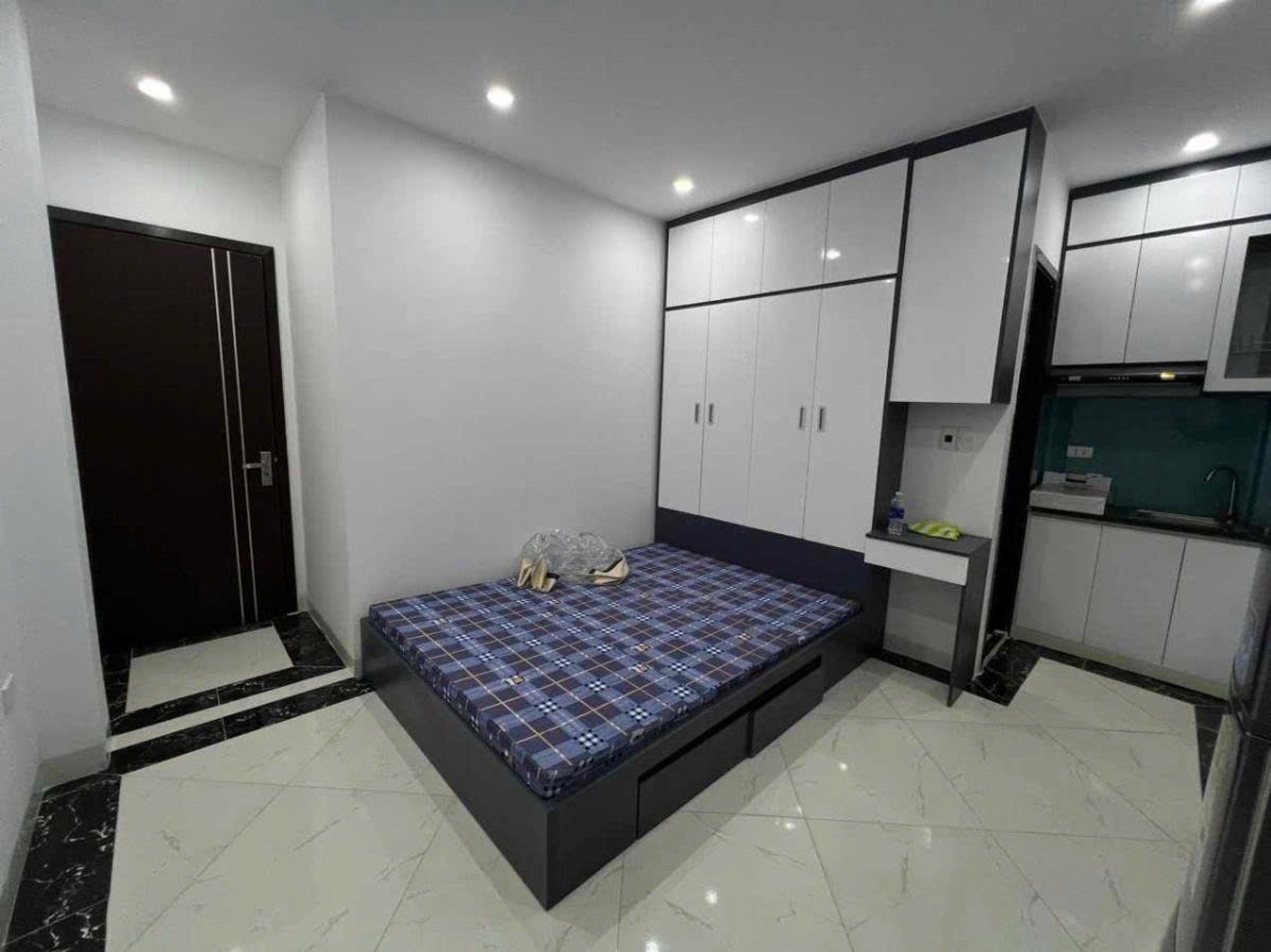 Bán nhà HĐ - diện tích 50m2 7 tầng - CCMN có thang máy - giá 13 tỷ