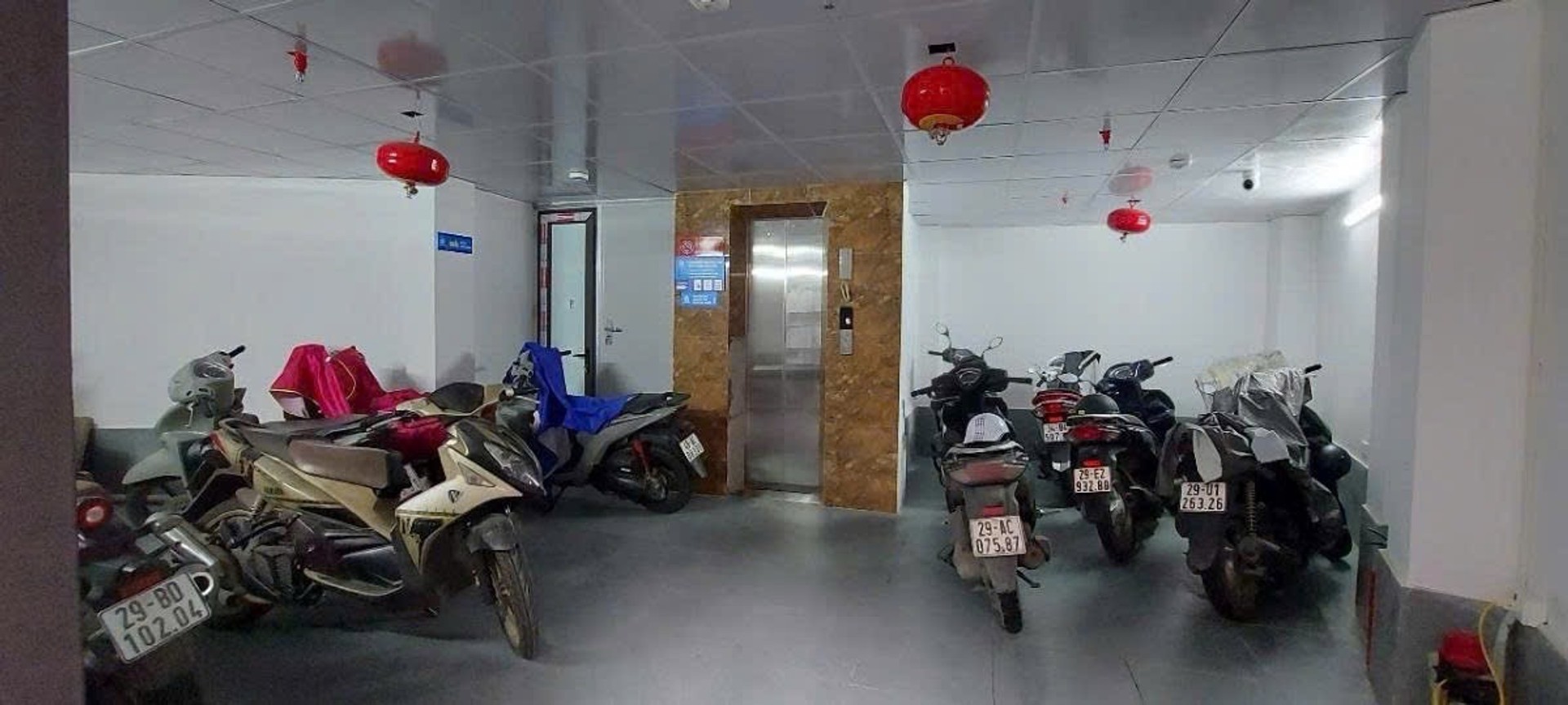 Bán nhà HĐ - diện tích 50m2 7 tầng - CCMN có thang máy - giá 13 tỷ