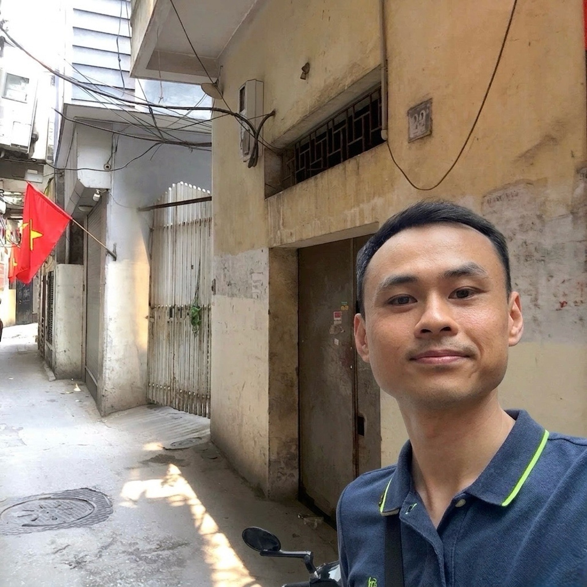 Bán nhà Trương Định - diện tích 109m2 3 tầng - Mặt ngõ thông kinh doanh - giá 18,8 tỷ