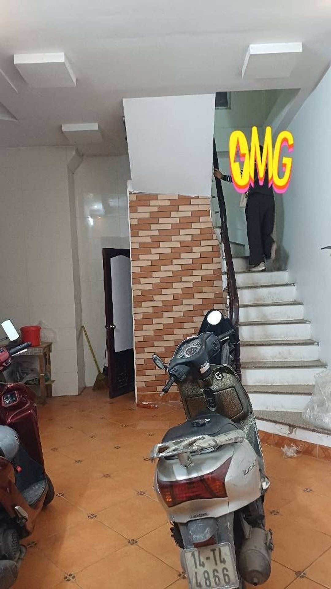 Bán nhà Hoàng Mai - diện tích 40m2 3 tầng - Nhà dân xây - giá 8,3 tỷ