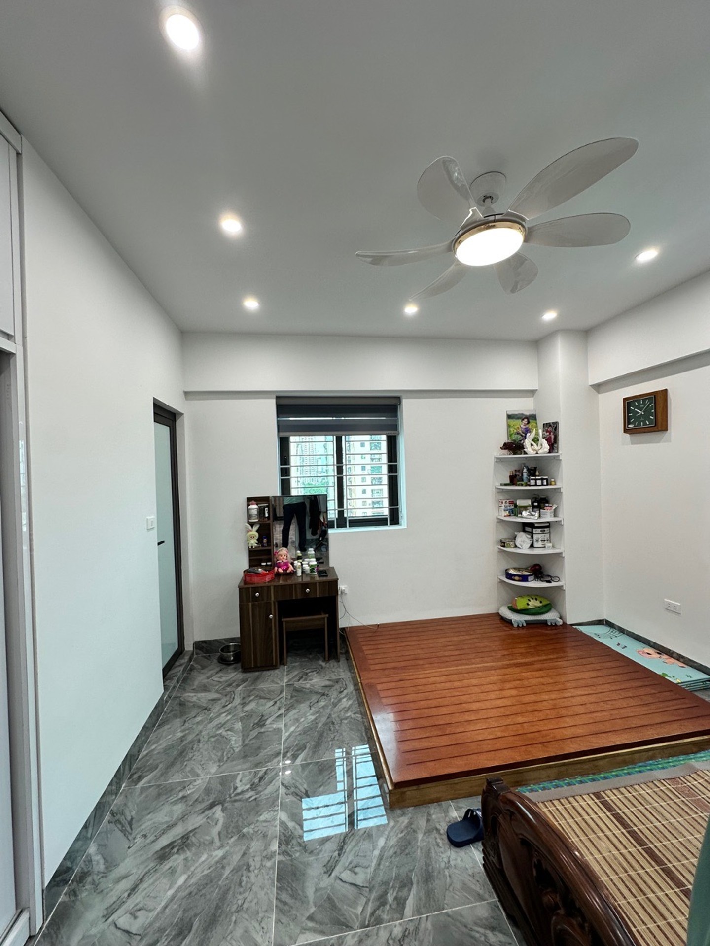 Bán nhà Đền Lừ - diện tích 68m2 1 tầng - Chung cư 2 ngủ - giá 5,4 tỷ