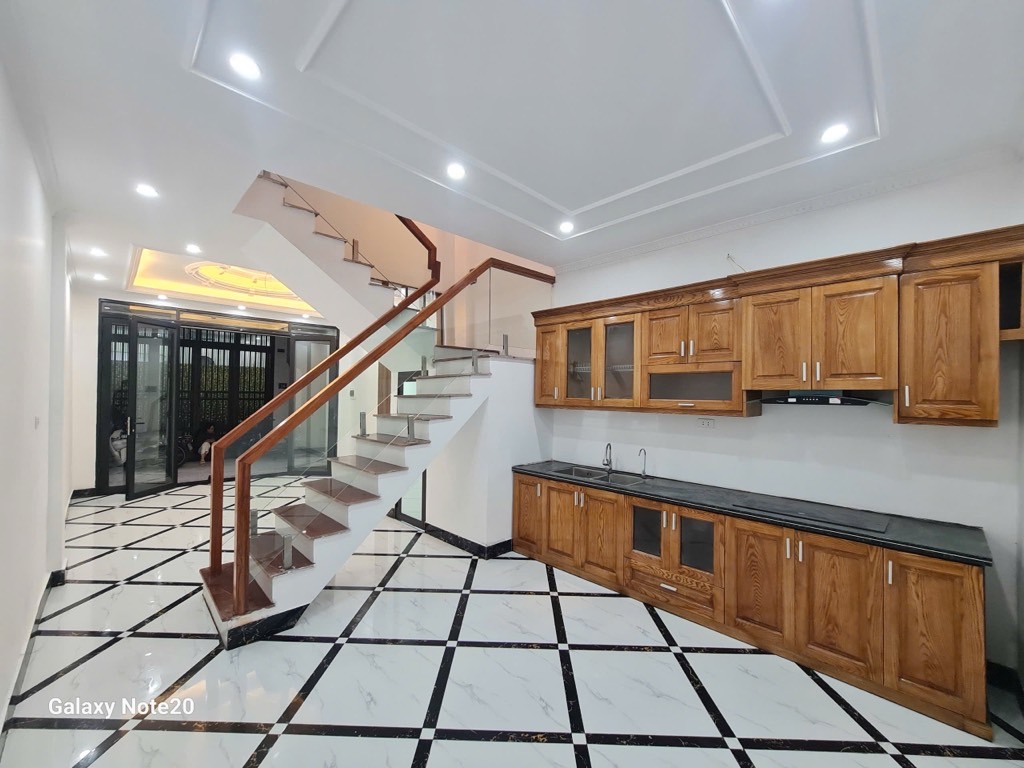 Bán nhà Giải Phóng - diện tích 43m2 5 tầng - Cực hiếm - giá 10,5 tỷ