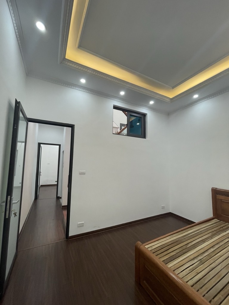 Bán nhà Giải Phóng - diện tích 43m2 5 tầng - Cực hiếm - giá 10,5 tỷ