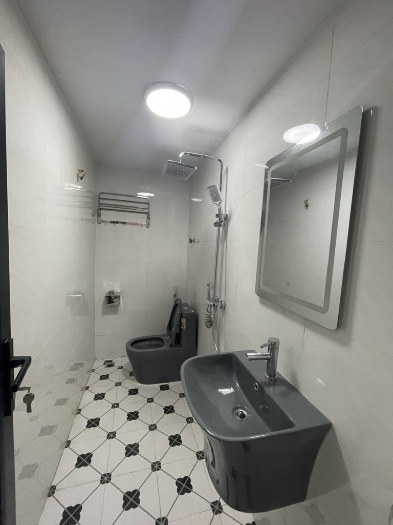 Bán nhà Giải Phóng - diện tích 43m2 5 tầng - Cực hiếm - giá 10,5 tỷ
