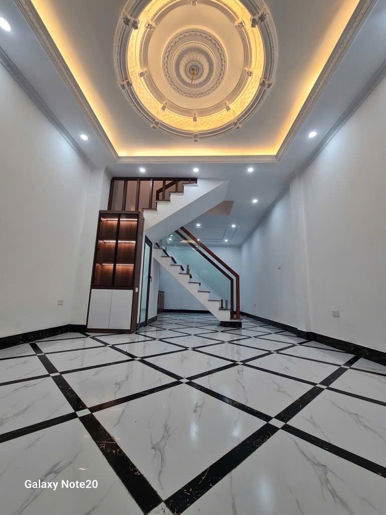 Bán nhà Giải Phóng - diện tích 43m2 5 tầng - Cực hiếm - giá 10,5 tỷ
