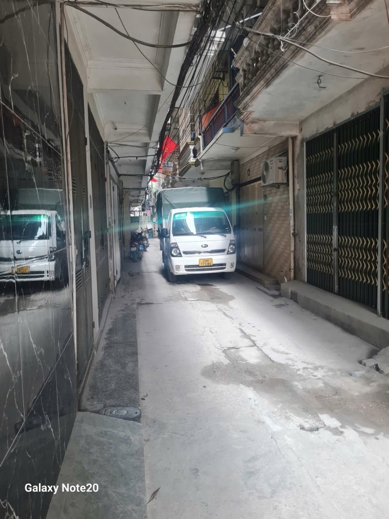 Bán nhà Giải Phóng - diện tích 43m2 5 tầng - Cực hiếm - giá 10,5 tỷ