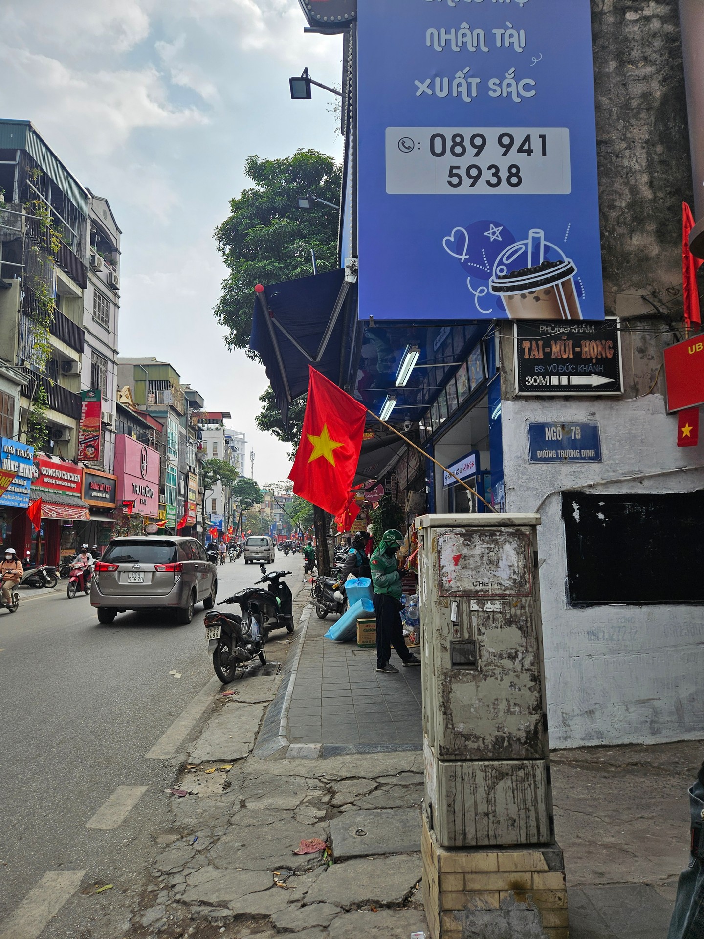 Bán nhà Trương Định - diện tích 26m2 3 tầng - Nhà đẹp hiếm có - giá 5,5 tỷ