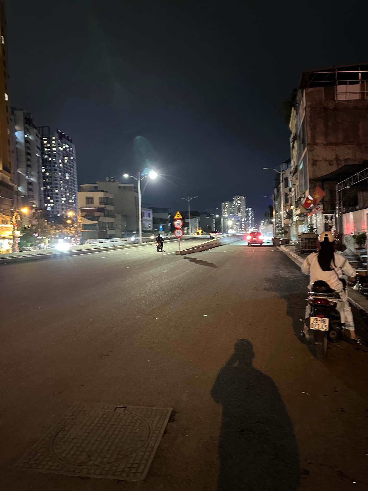 Bán nhà Định Công - diện tích 94m2 1 tầng - chỉ có 1 mặt tiền - giá 64 tỷ