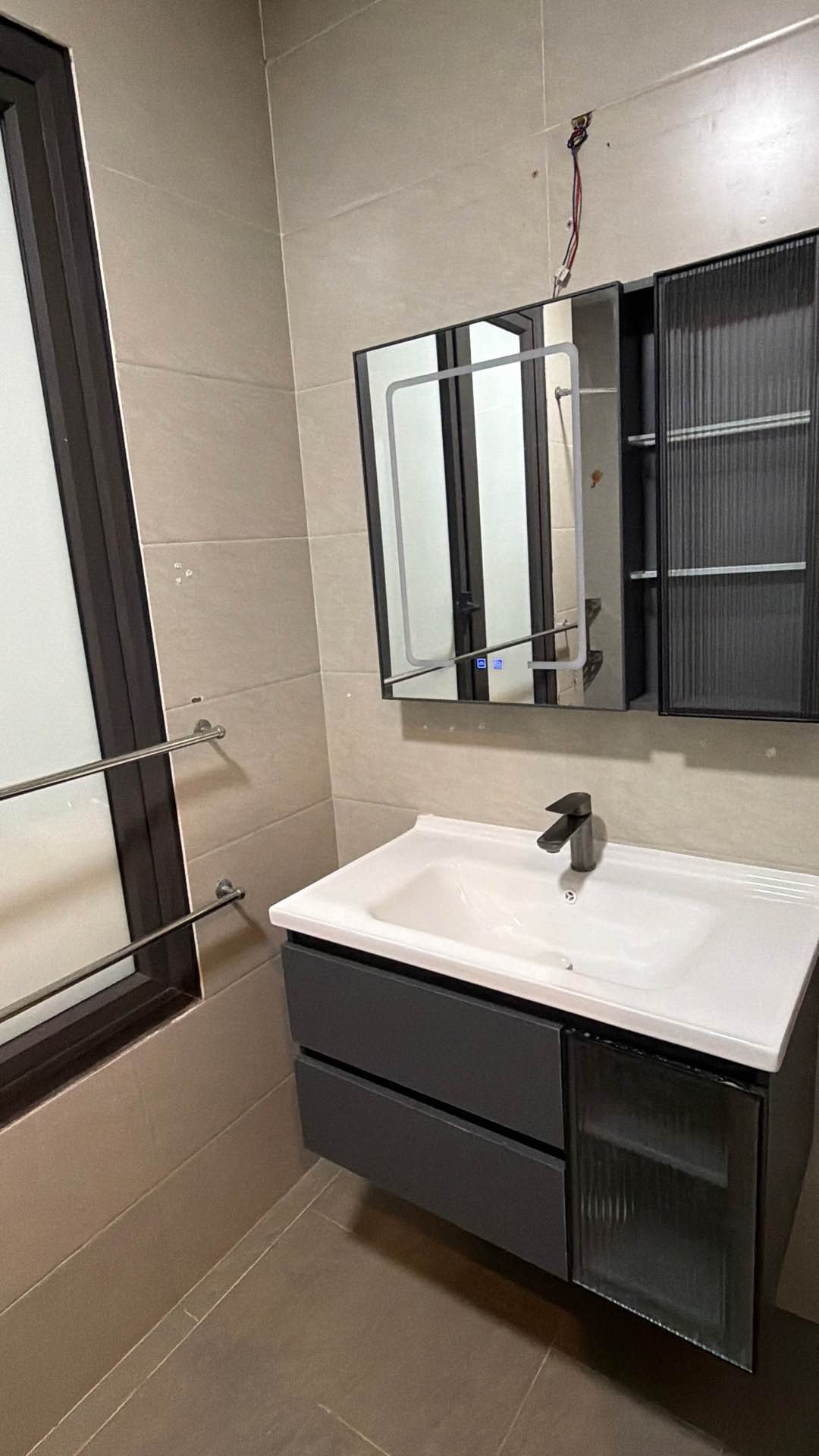 Bán nhà Tứ Liên - diện tích 51m2 8 tầng - Ô TÔ VÀO NHÀ - giá 25,3 tỷ