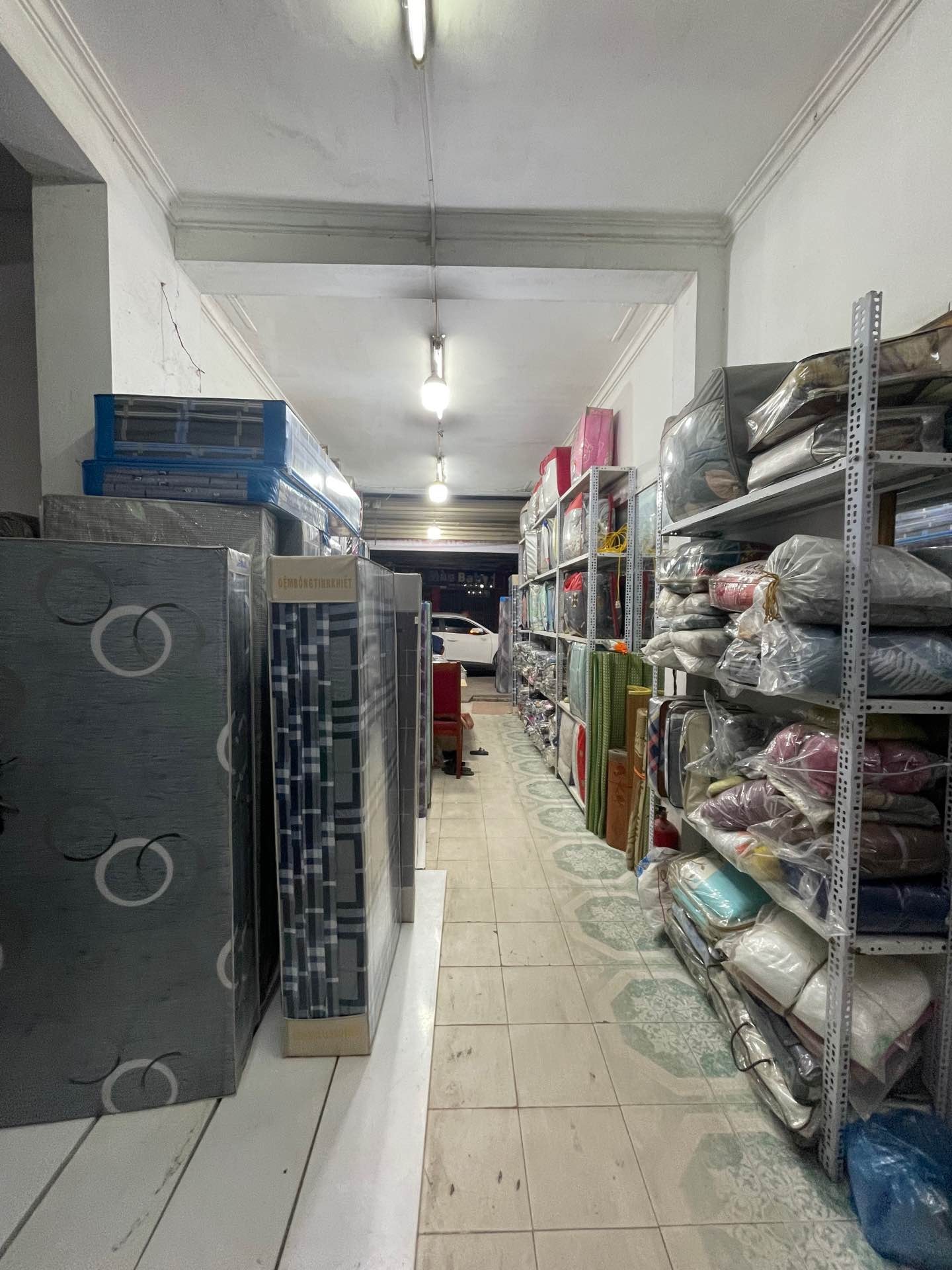 Bán nhà La Thành - diện tích 70m2 4 tầng - Kinh doanh sầm uất - giá 45 tỷ