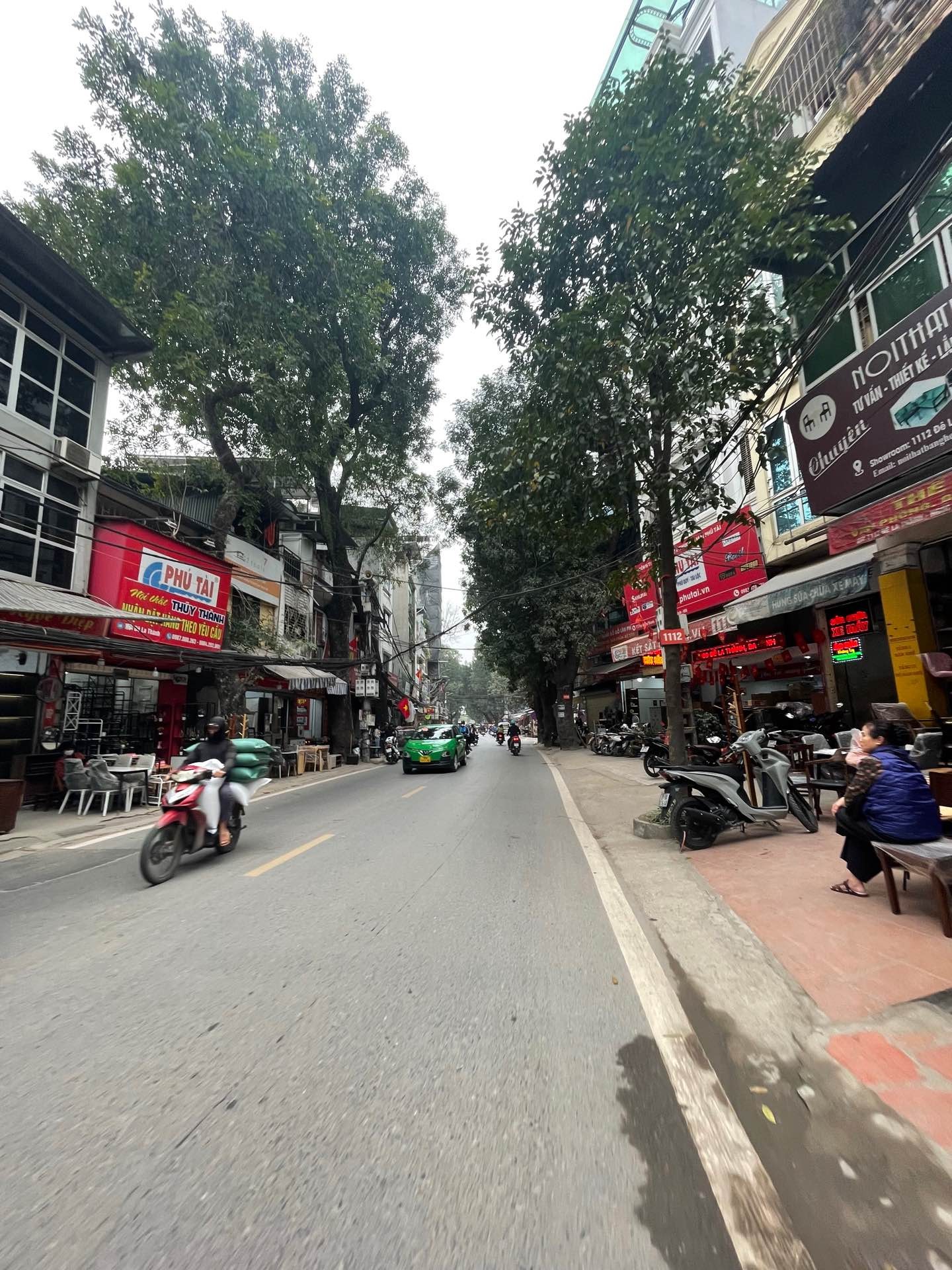 Bán nhà La Thành - diện tích 70m2 4 tầng - Kinh doanh sầm uất - giá 45 tỷ