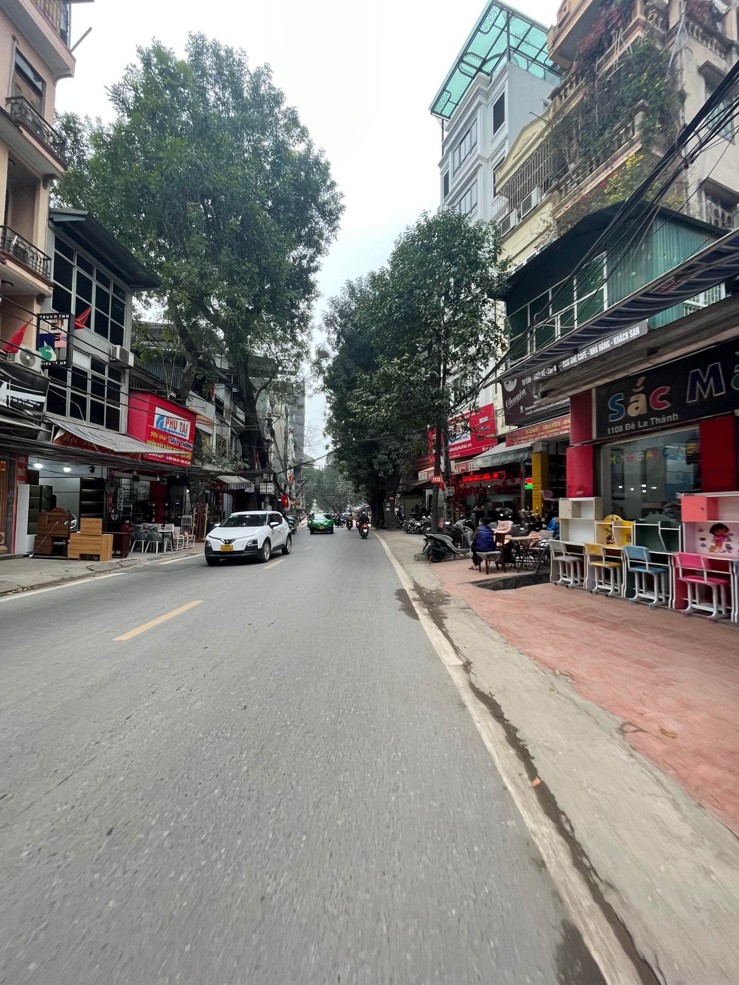 Bán nhà La Thành - diện tích 70m2 4 tầng - Kinh doanh sầm uất - giá 45 tỷ