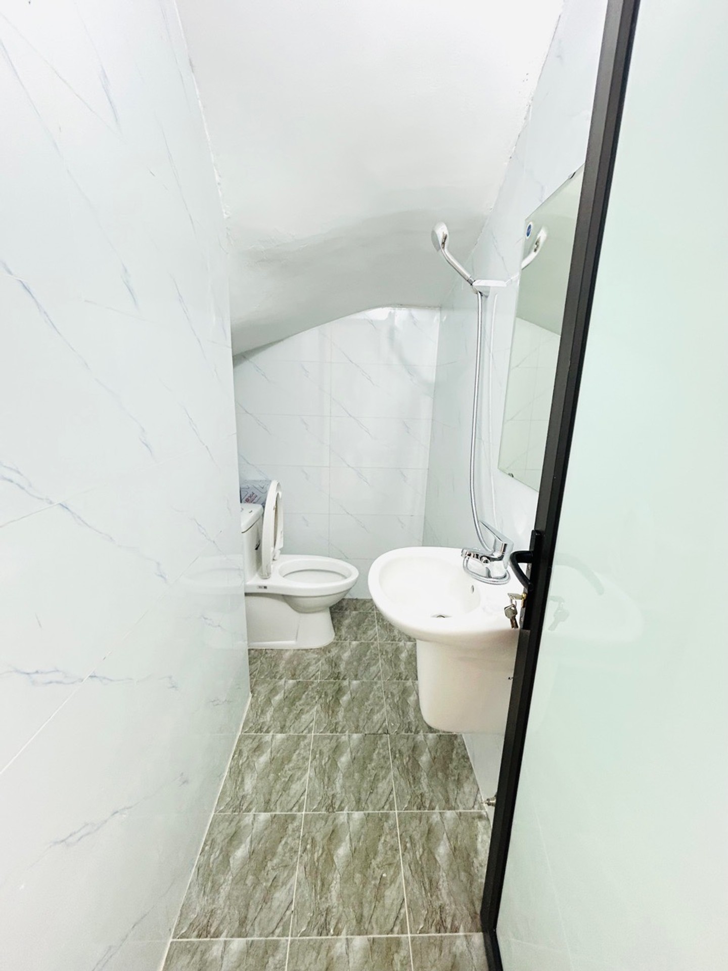 Bán nhà Thanh Lân - diện tích 30m2 3 tầng - gần ô tô - giá 3,3 tỷ
