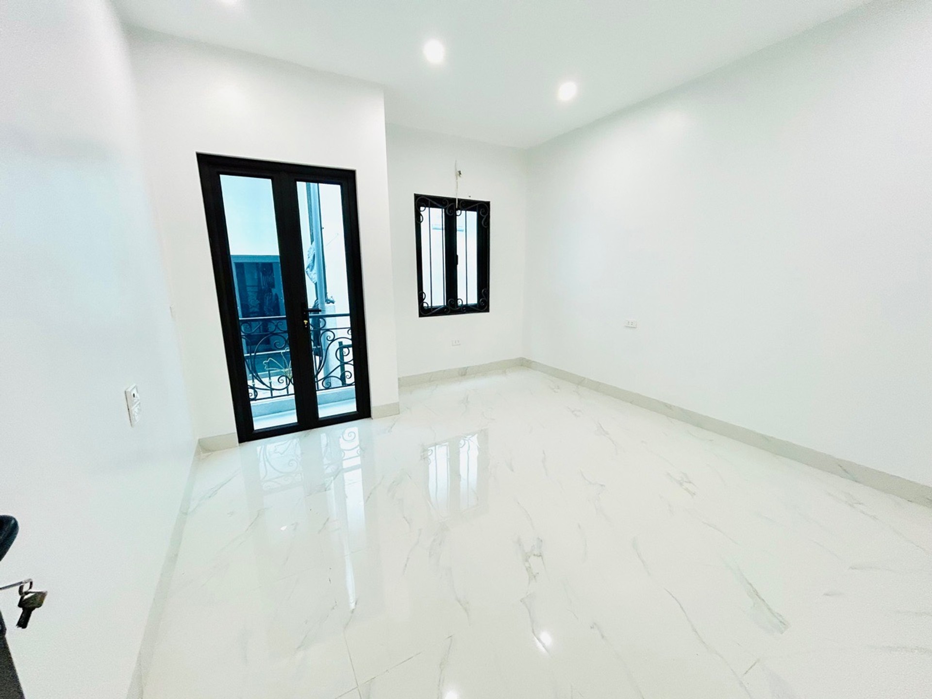 Bán nhà Thanh Lân - diện tích 30m2 3 tầng - gần ô tô - giá 3,3 tỷ