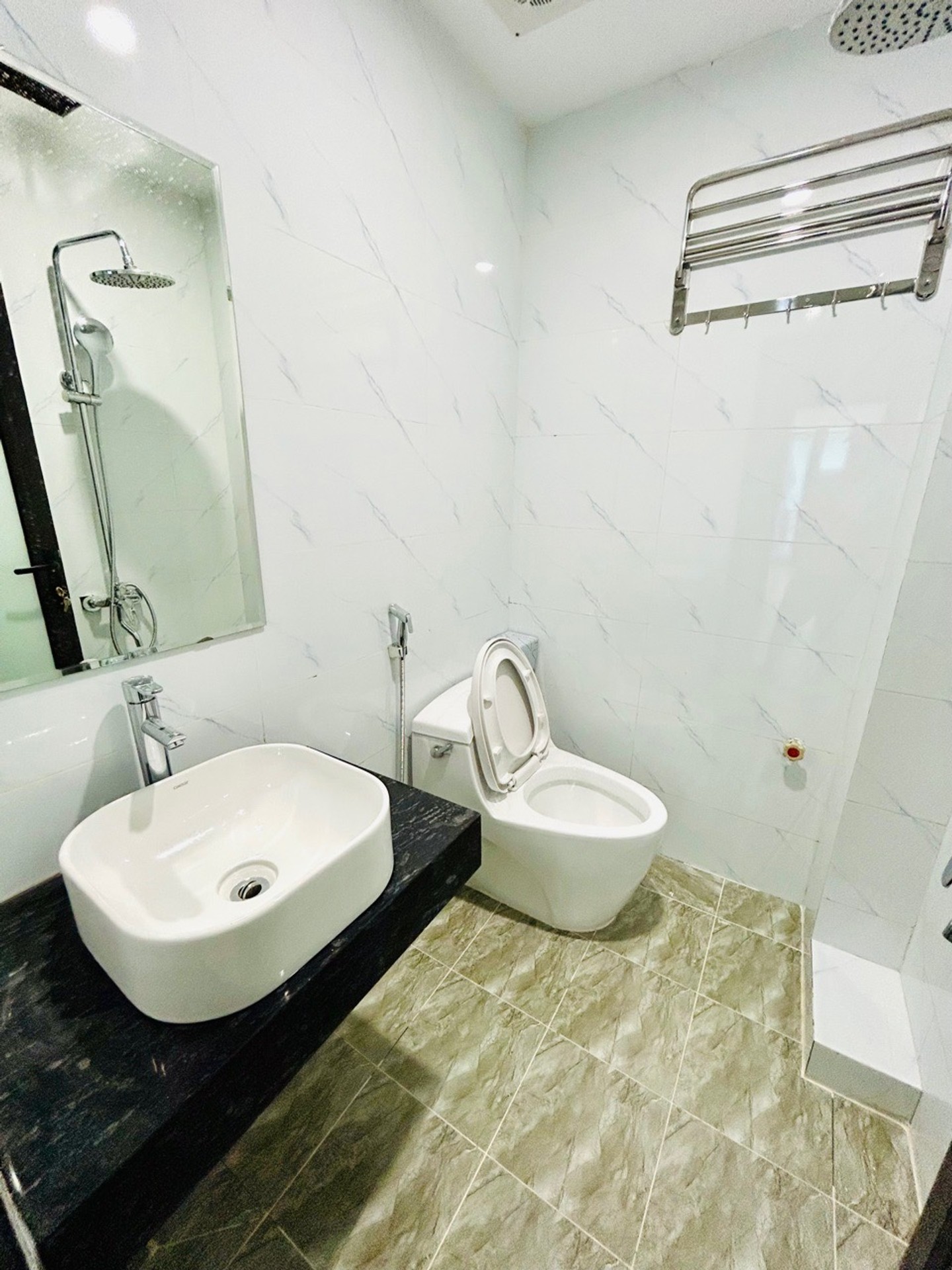 Bán nhà Thanh Lân - diện tích 30m2 3 tầng - gần ô tô - giá 3,3 tỷ