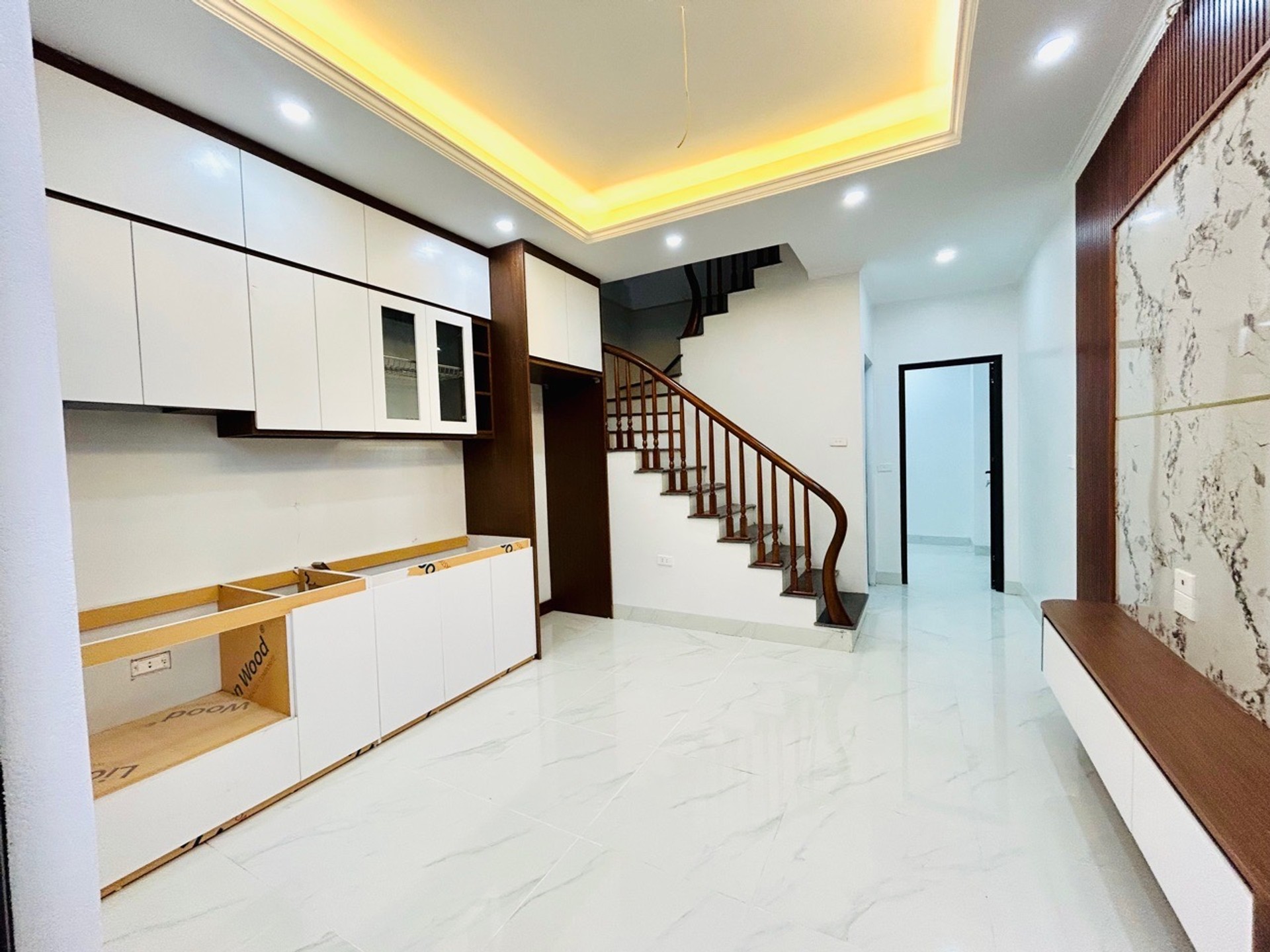 Bán nhà Thanh Lân - diện tích 30m2 3 tầng - gần ô tô - giá 3,3 tỷ