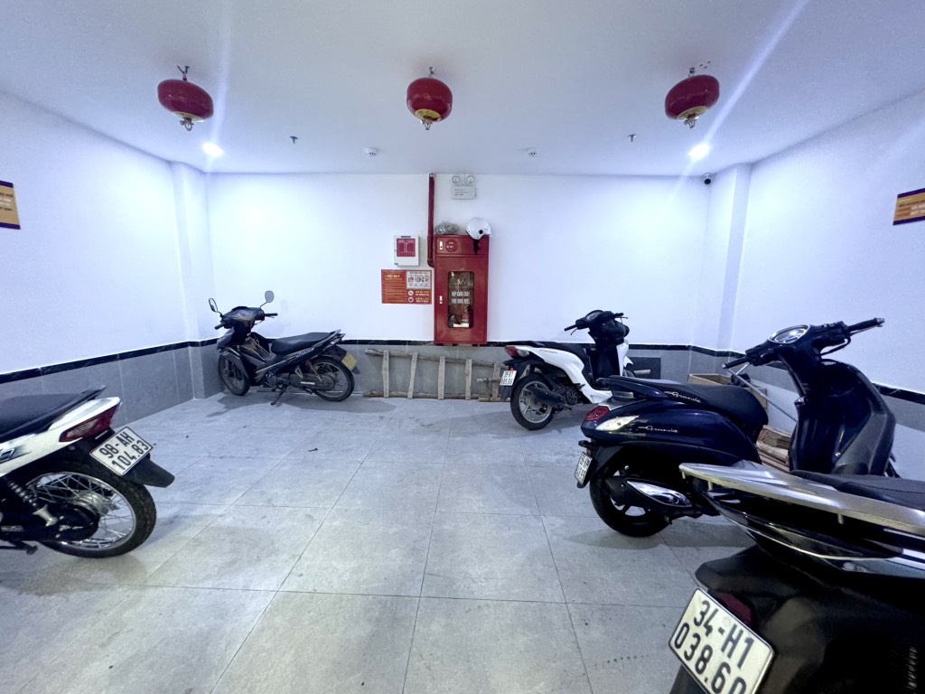 Bán nhà Ngõ Gốc Đề - diện tích 68m2 7 tầng - Gốc Đề - giá 21 tỷ