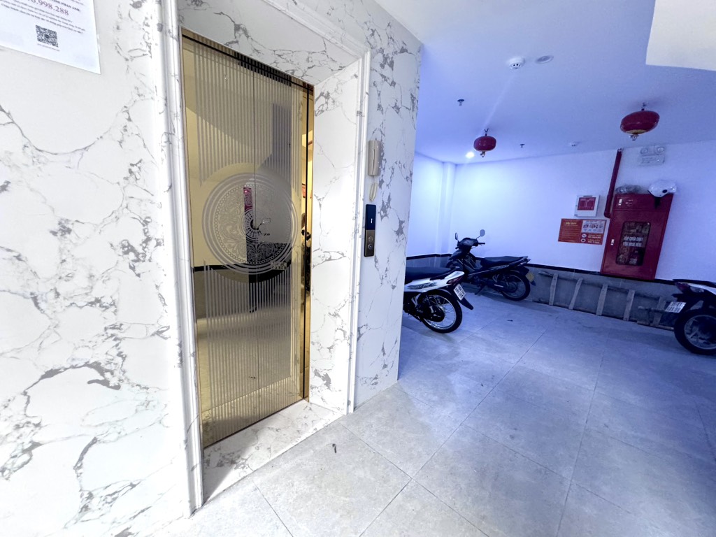 Bán nhà Ngõ Gốc Đề - diện tích 68m2 7 tầng - Gốc Đề - giá 21 tỷ