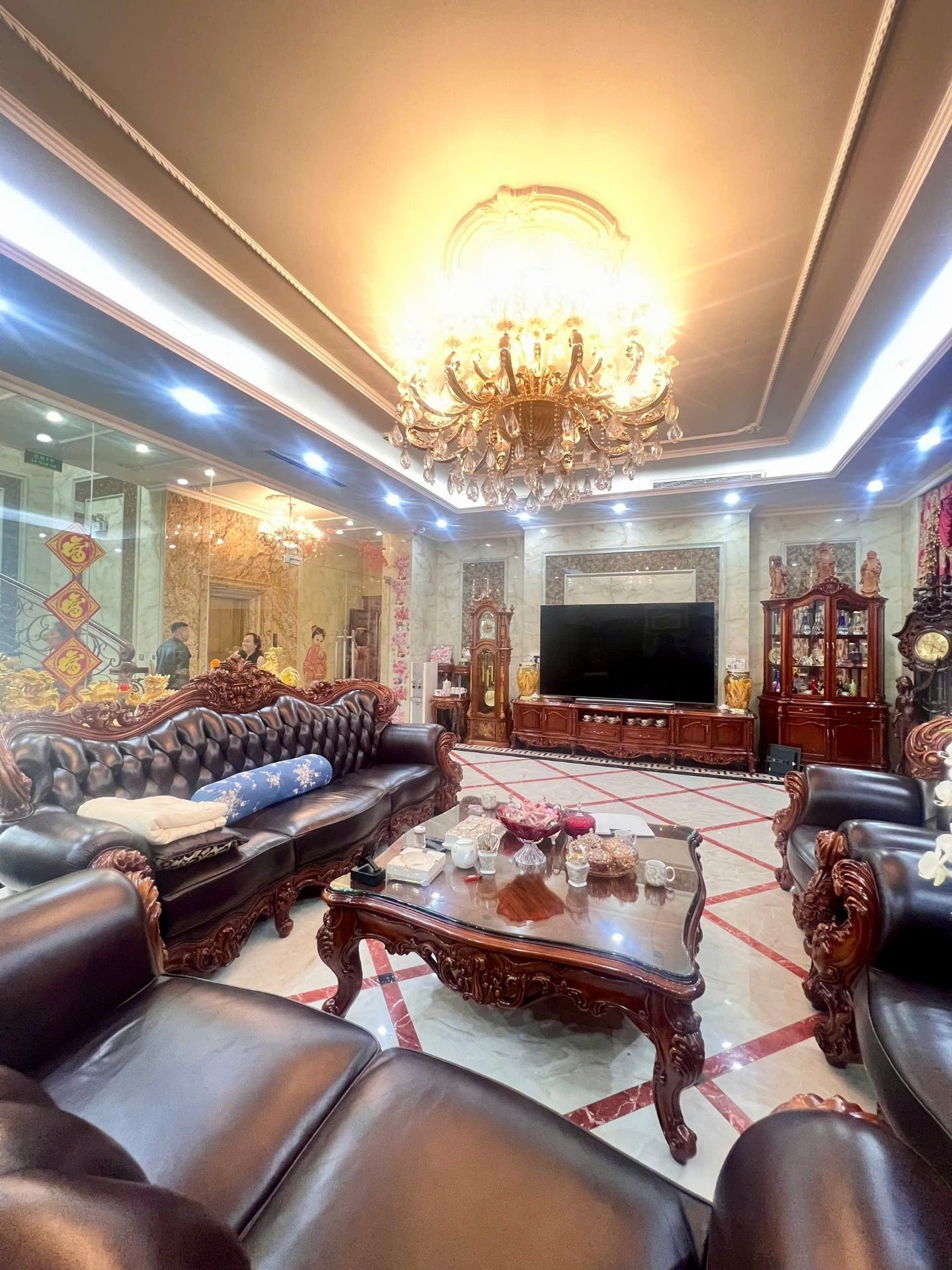 Bán nhà Hồng Hà - diện tích 307m2 9 tầng - Ngõ 3 ô tô tránh - giá 180 tỷ