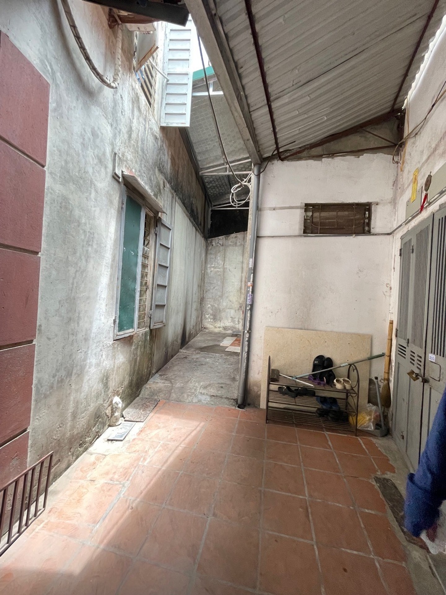 Bán nhà Định Công Thượng - diện tích 41m2 1 tầng - Đất làng xóm - giá 1,9 tỷ
