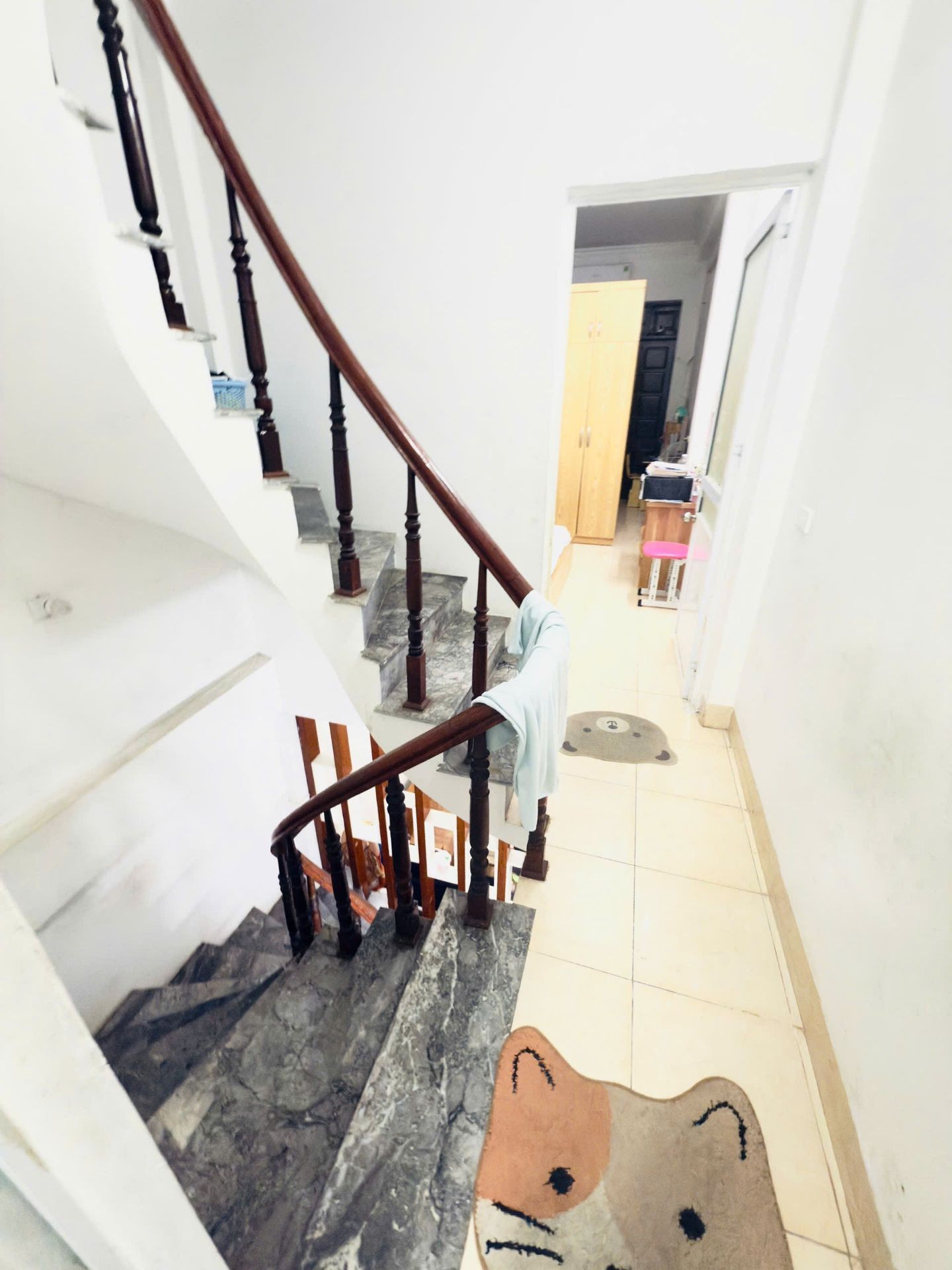 Bán nhà Nguyễn Khoái - diện tích 31m2 3 tầng - gần ô tô - giá 6,2 tỷ
