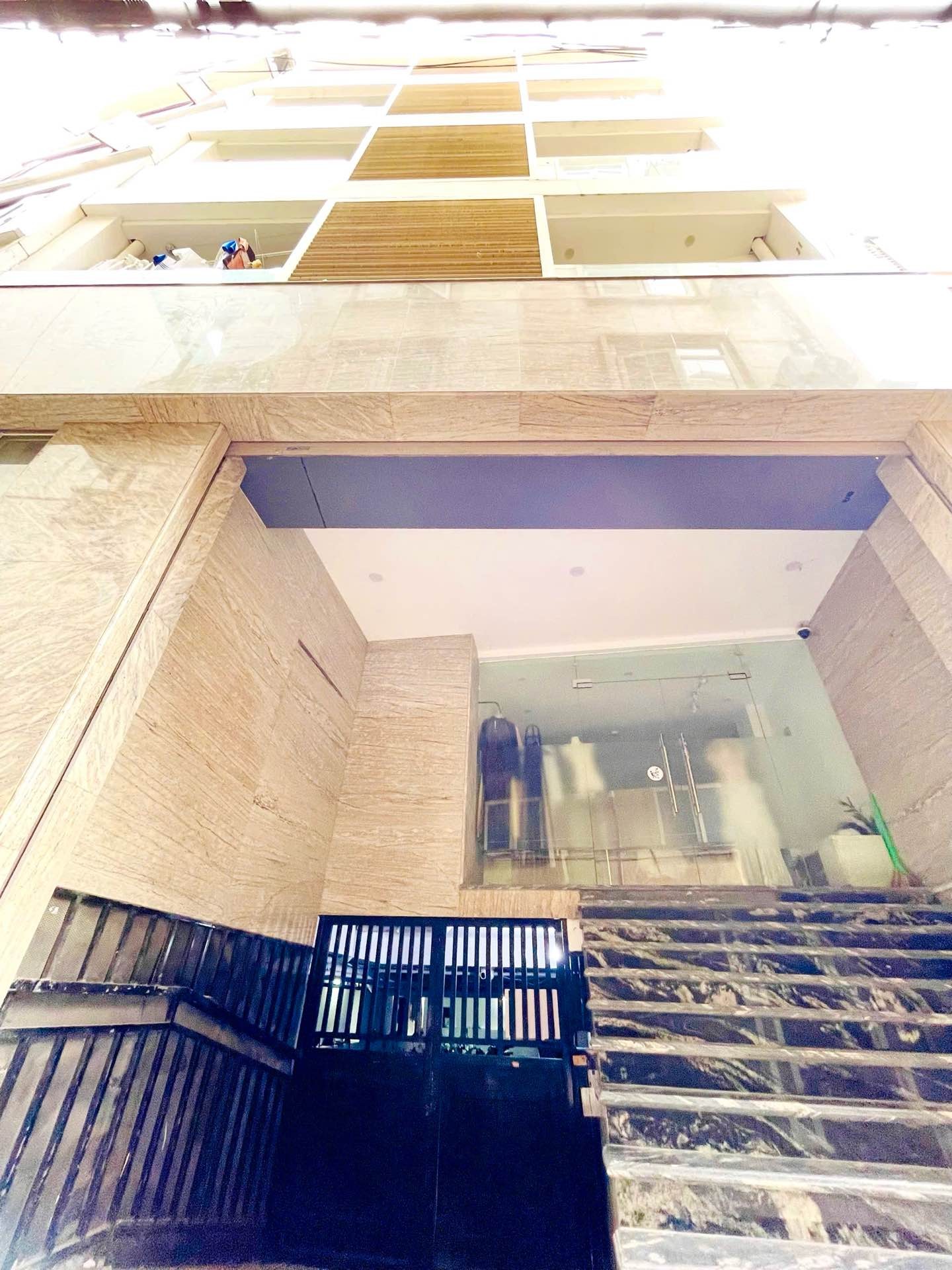 Bán nhà Trần Duy Hưng - diện tích 148m2 8 tầng - Mặt tiền quyền lực - giá 42,86 tỷ