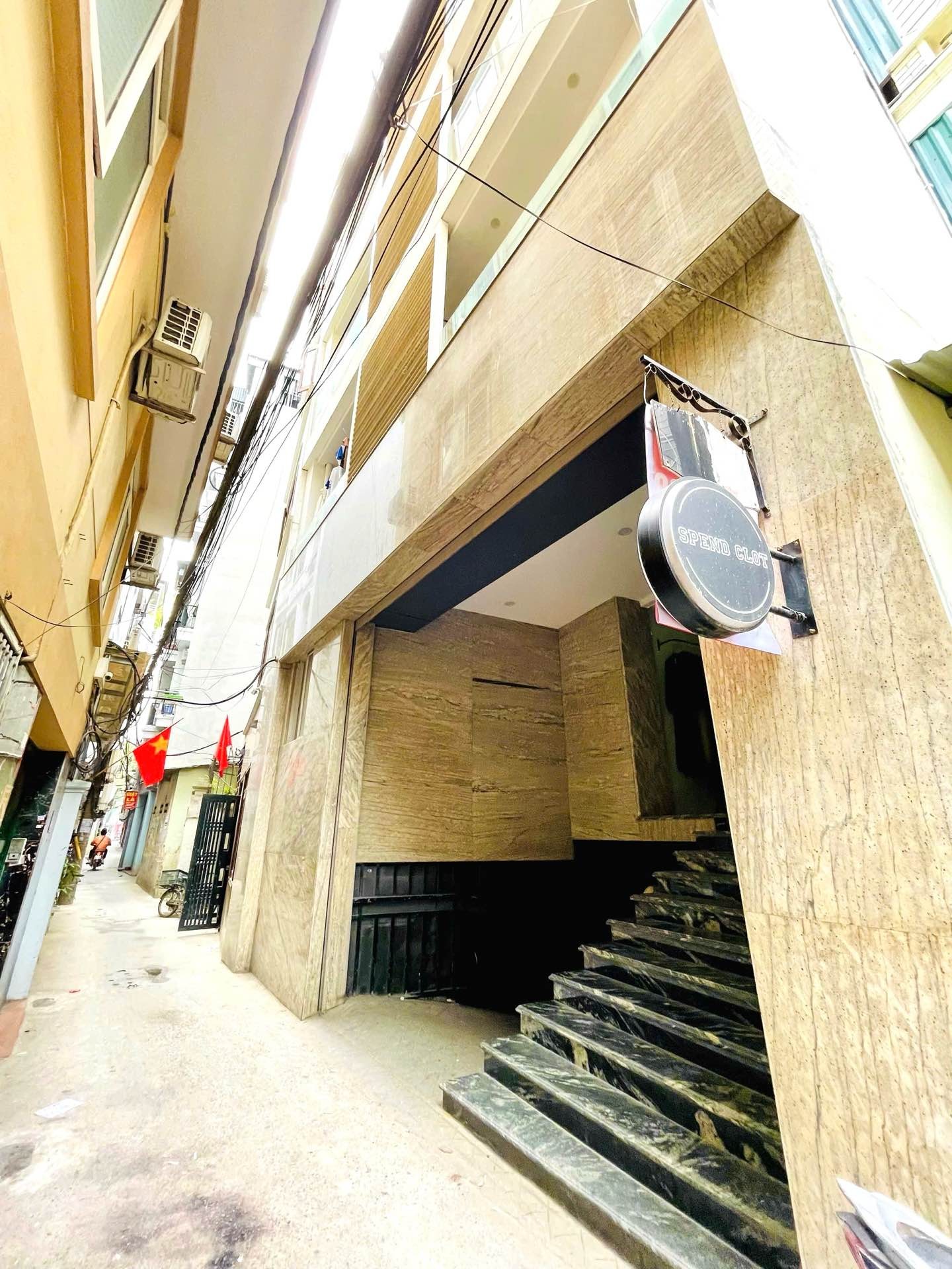 Bán nhà Trần Duy Hưng - diện tích 148m2 8 tầng - Mặt tiền quyền lực - giá 42,86 tỷ