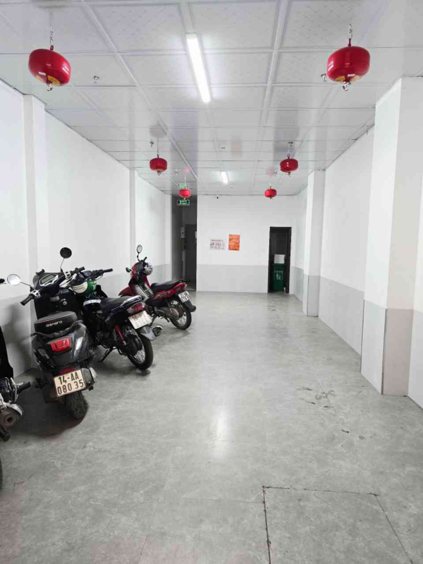 Bán nhà Giáp Bát - diện tích 77m2 5 tầng - Căn hộ CCMN thang máy sát ô tô trung tâm - giá 18,5 tỷ