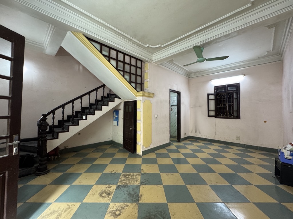 Bán nhà Nguyễn Khoái - diện tích 53m2 4 tầng - 2 mặt thoáng - giá 8,7 tỷ