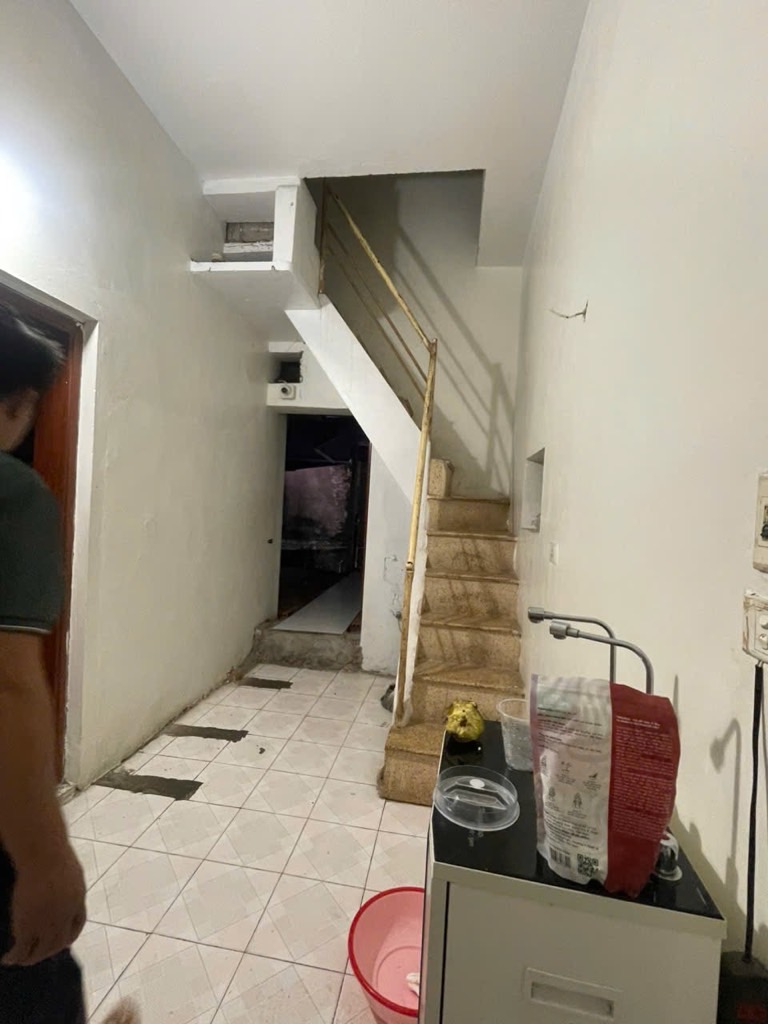 Bán nhà Mai Động - diện tích 160m2 3 tầng - Mặt phố lô góc 3 thoáng - giá 30 tỷ