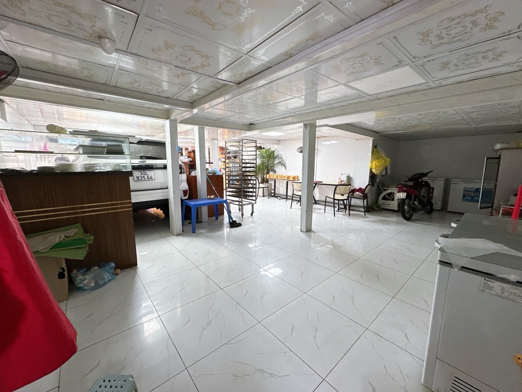 Bán nhà Mai Động - diện tích 160m2 3 tầng - Mặt phố lô góc 3 thoáng - giá 30 tỷ