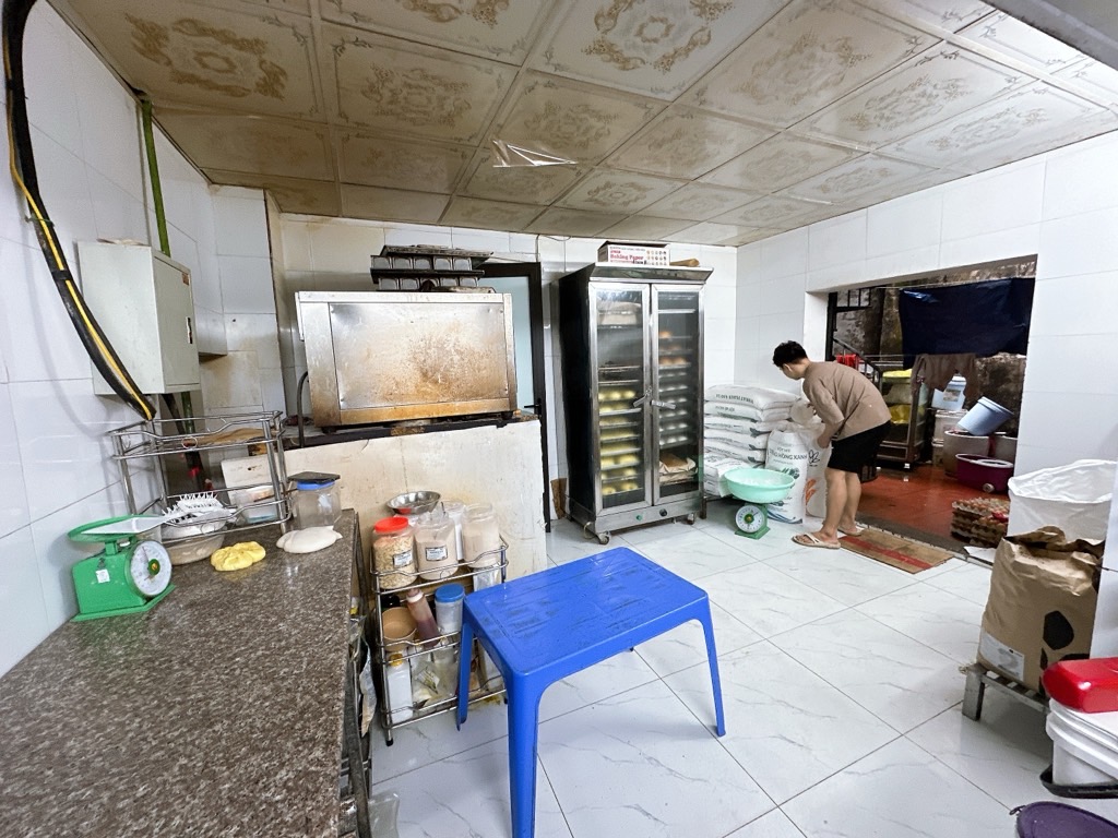 Bán nhà Mai Động - diện tích 160m2 3 tầng - Mặt phố lô góc 3 thoáng - giá 30 tỷ