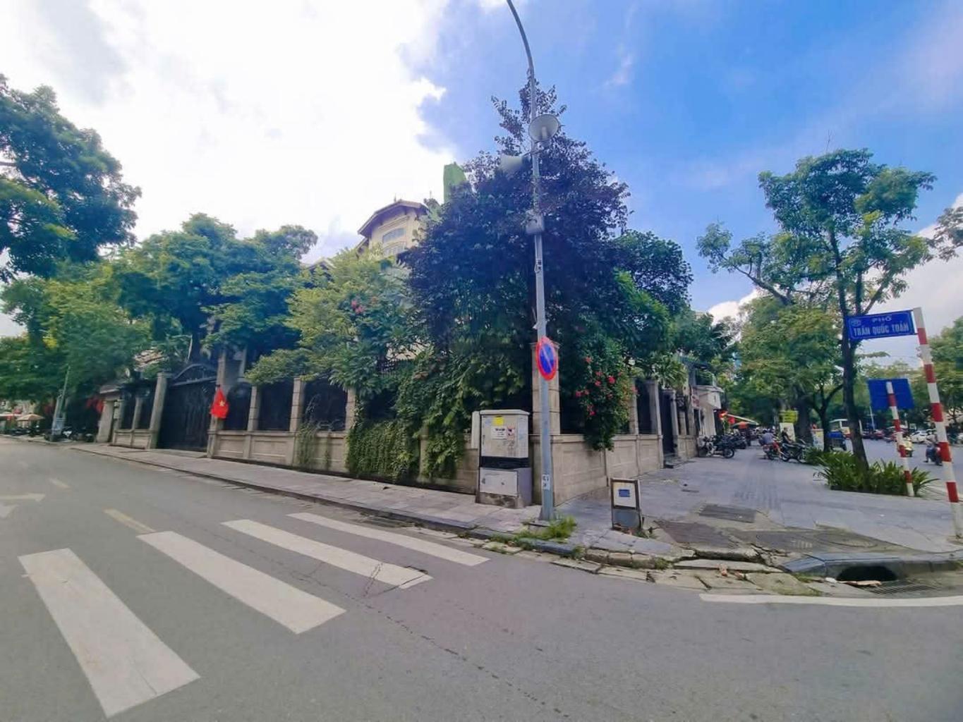 Bán nhà Trần Quốc Toản - diện tích 100m2 4 tầng - Mặt phố cổ VIP - giá 79 tỷ