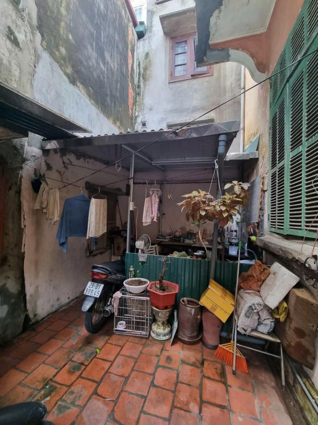 Bán nhà Trần Quốc Toản - diện tích 100m2 4 tầng - Mặt phố cổ VIP - giá 79 tỷ