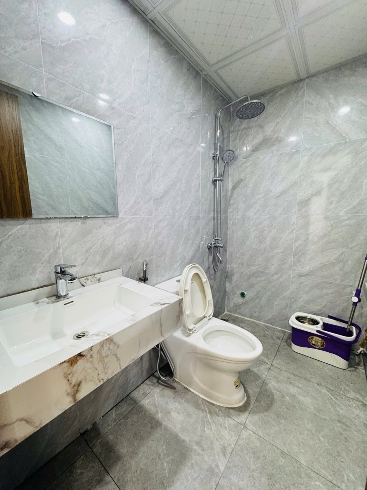 Bán nhà Nguyễn Xiển - diện tích 65m2 1 tầng - nhà đẹp hiếm có - giá 4,68 tỷ