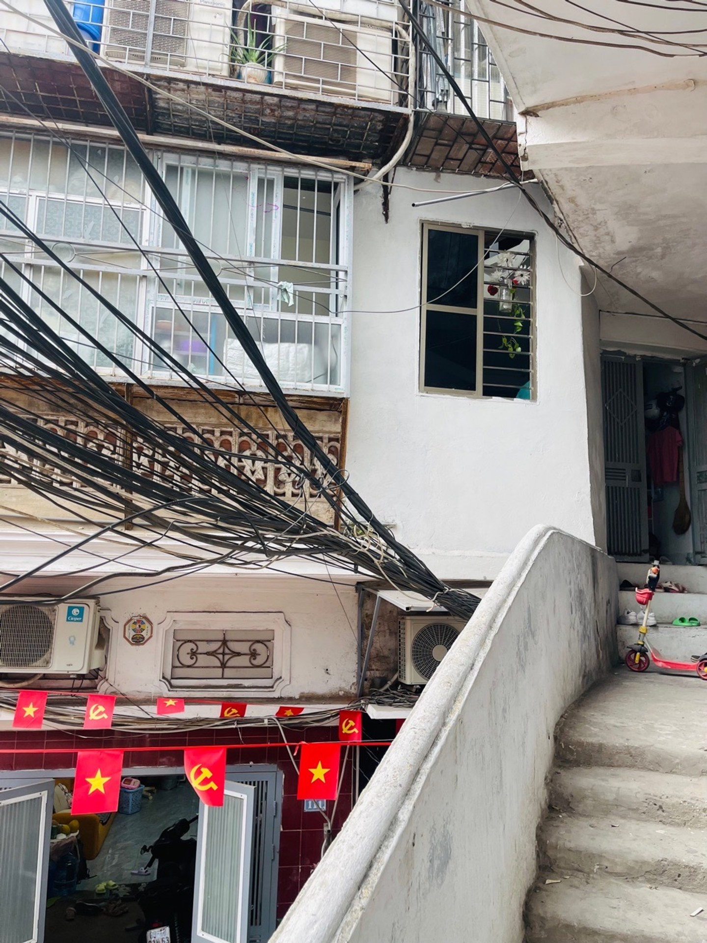 Bán nhà Trương Định - diện tích 100m2 3 tầng - Căn hộ tập thể cực hiếm - giá 3,8 tỷ