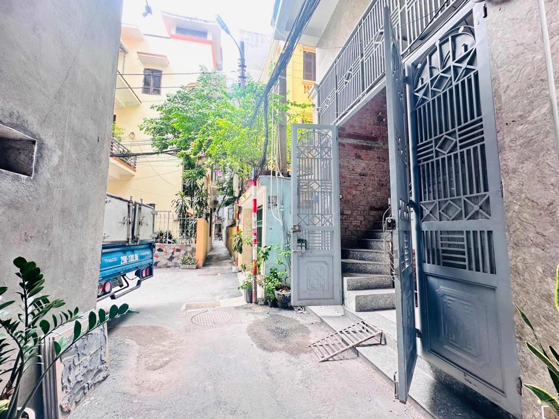 Bán nhà Vũ Tông Phan - diện tích 40m2 6 tầng - Ô TÔ VÀO NHÀ - giá 12,6 tỷ