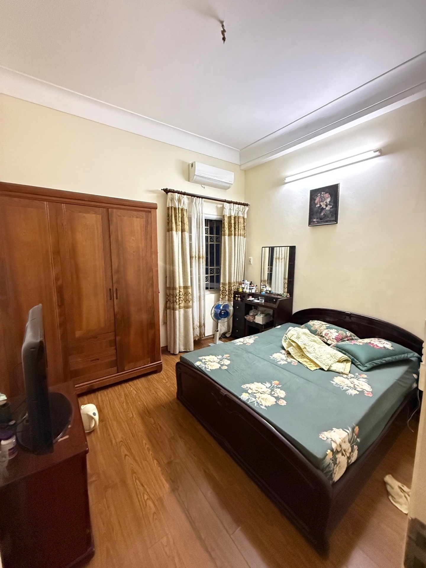 Bán nhà Hoàng Mai - diện tích 56m2 4 tầng - Ô tô đỗ cửa - giá 17,5 tỷ