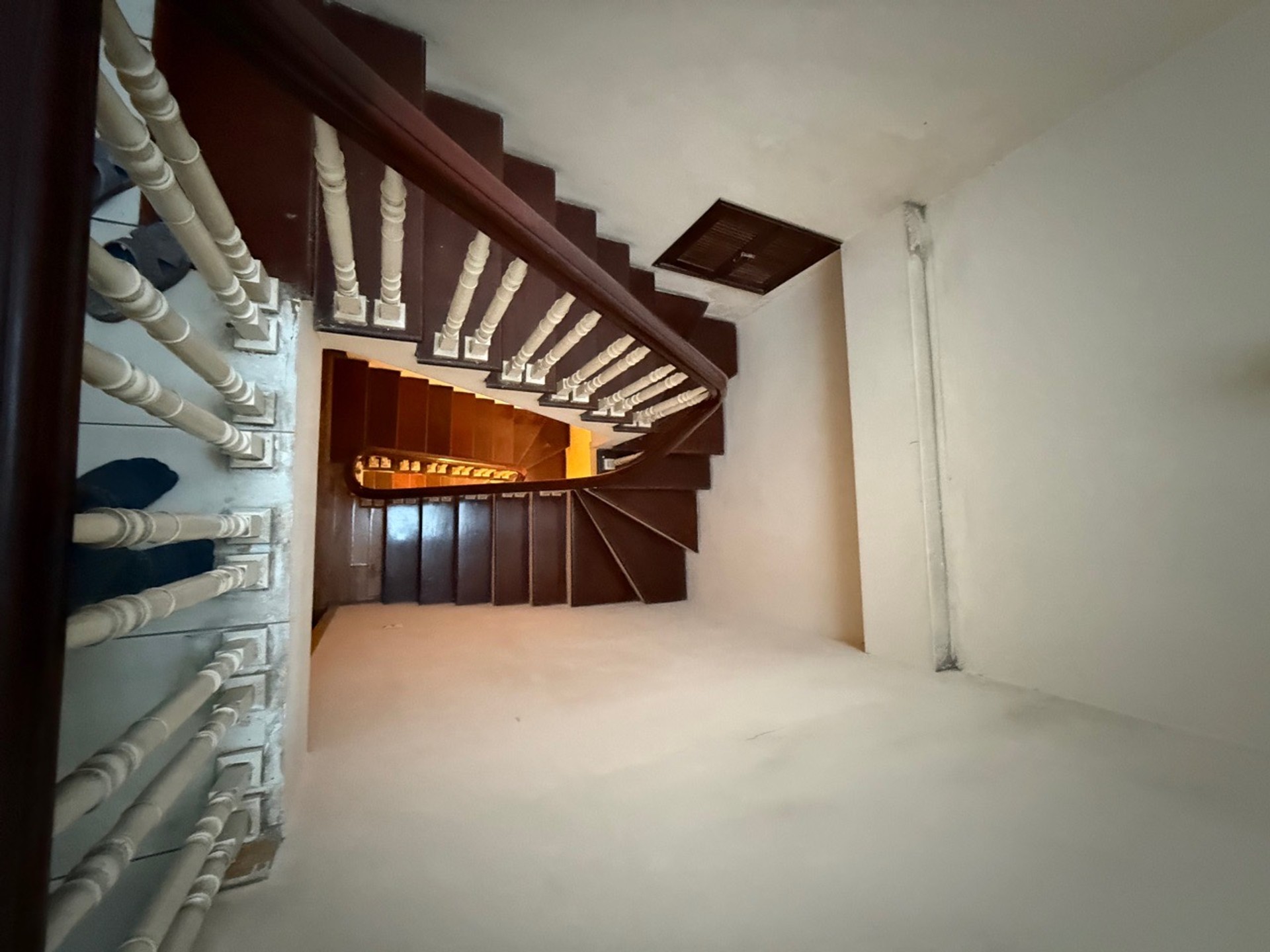Bán nhà Hoàng Mai - diện tích 56m2 4 tầng - Ô tô đỗ cửa - giá 17,5 tỷ