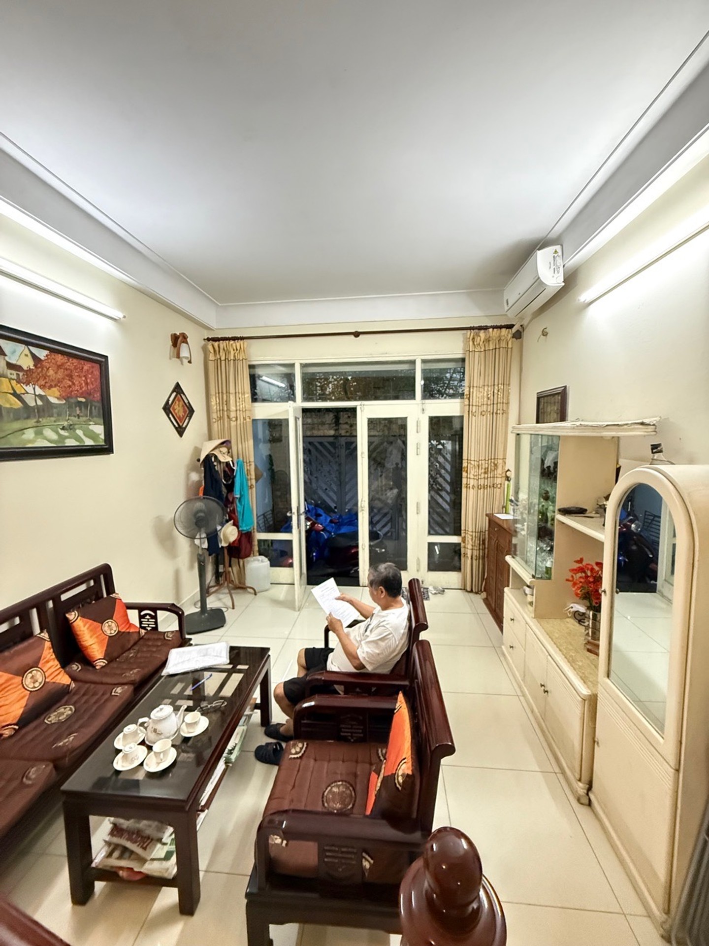 Bán nhà Hoàng Mai - diện tích 56m2 4 tầng - Ô tô đỗ cửa - giá 17,5 tỷ