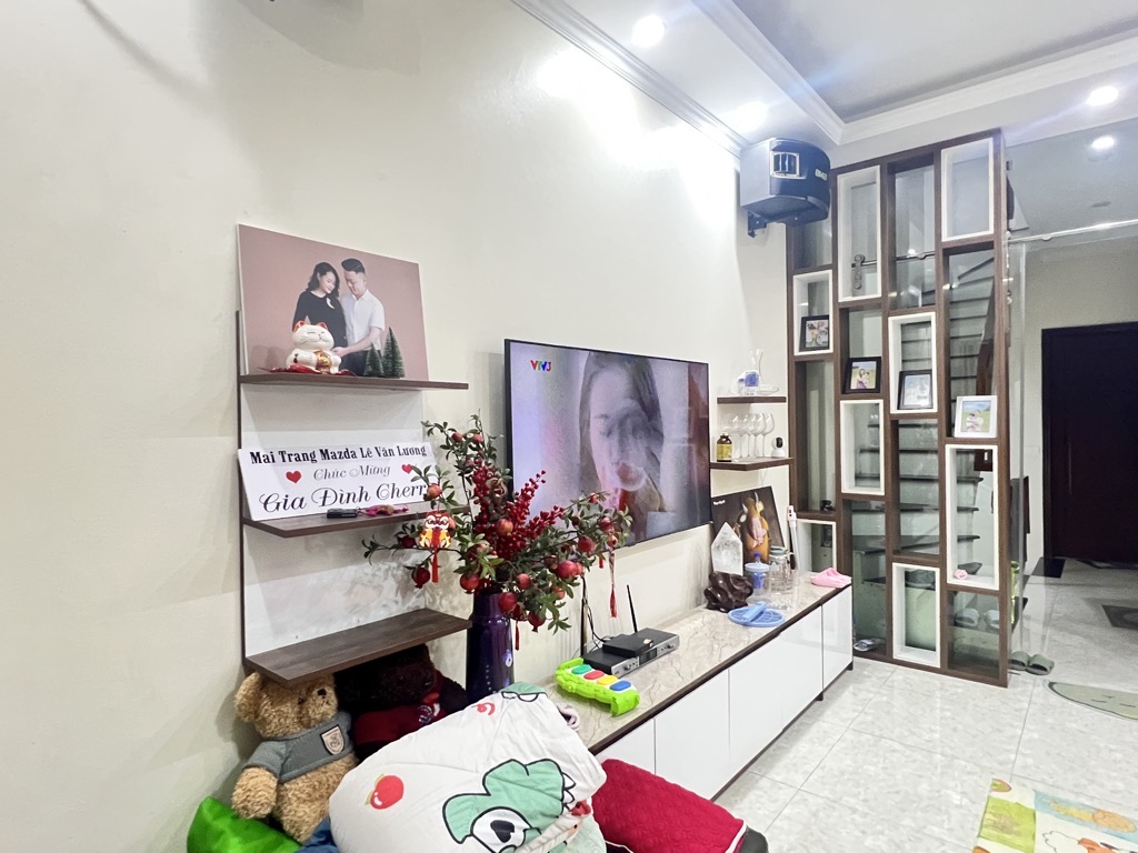 Bán nhà Định Công Thượng - diện tích 36m2 5 tầng - nhà mới chắc chắn, thoáng trước sau - giá 12,6 tỷ