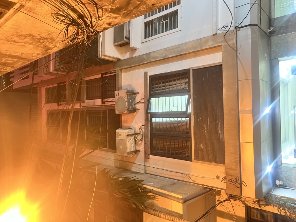 Bán nhà Định Công Thượng - diện tích 36m2 5 tầng - nhà mới chắc chắn, thoáng trước sau - giá 12,6 tỷ