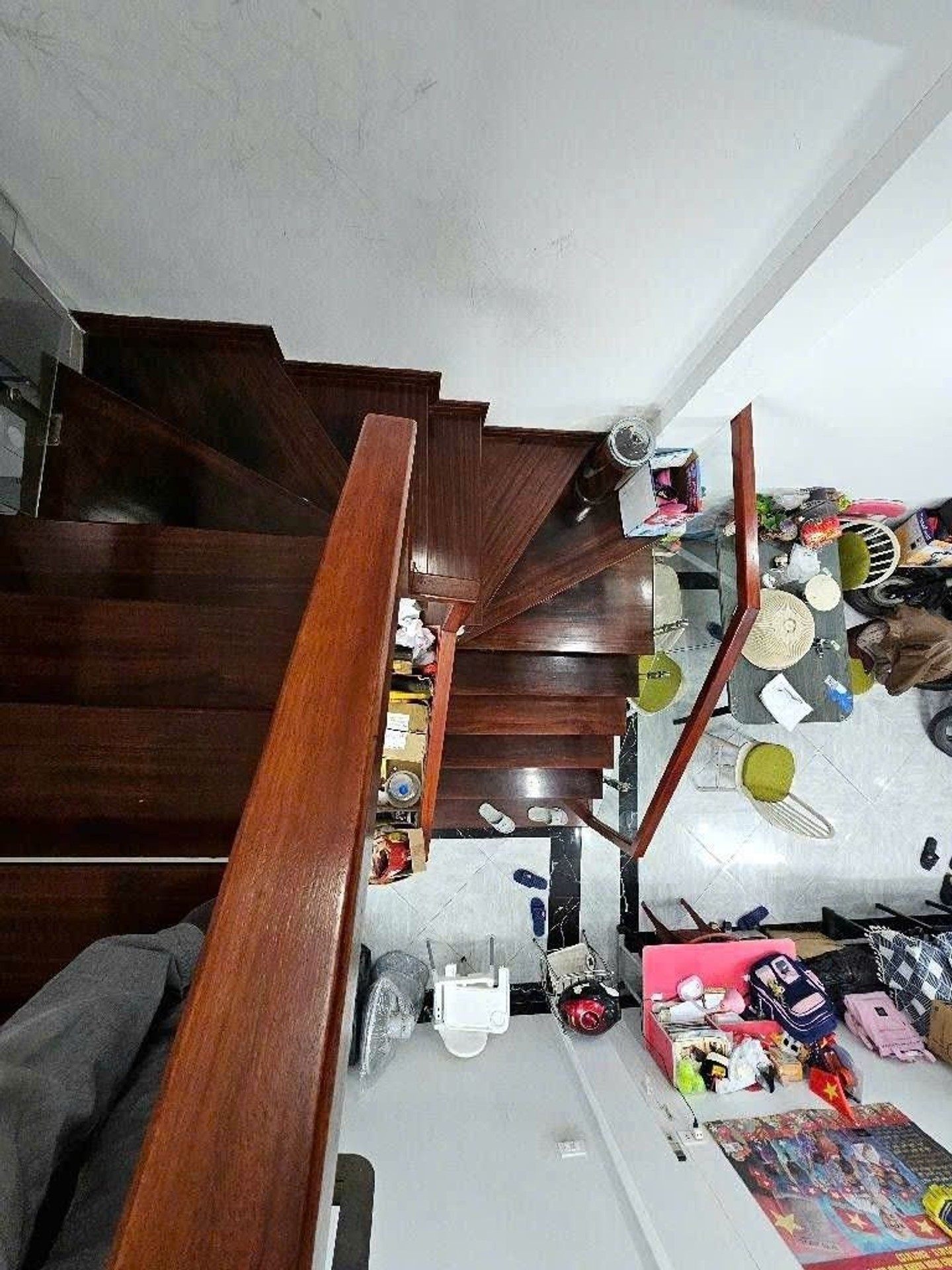 Bán nhà Tân Mai - diện tích 41m2 5 tầng - Mặt ngõ thông ô tô qua nhà - giá 8,4 tỷ